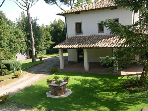 Building Exterior, Outdoor