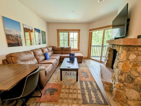 Inviting mountain condo in River Run Village