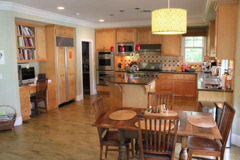 Fully stocked kitchen with expresso machine, deep fryers, etc.