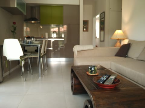 Second living room with kitchen