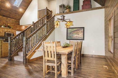 Dining table for 8 to fit comfortably