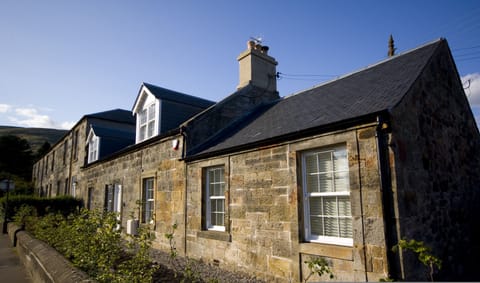 South facing traditional sandstone cottage in the picturesque small town of Dollar