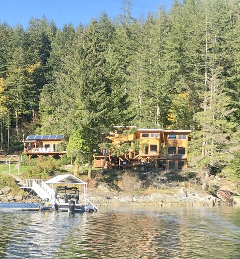 New cabins! Hello Redonda, Cortes and Kinghorn.