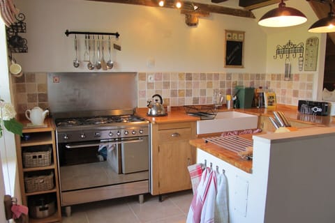 Cottage kitchen