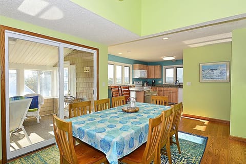 Main Level,Dining Area,