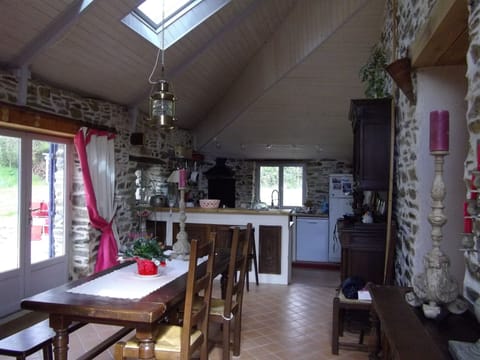 American Kitchen and dining room. double door lead to terrace.