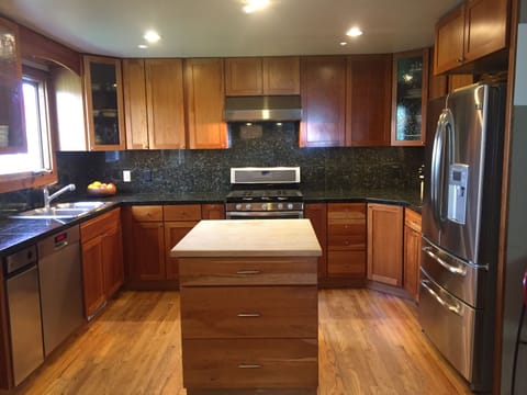 Granite countertops, stainless appliances, all corded appliances, pots/pans.