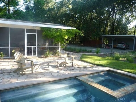 Patio and Pool/Jacuzzi and Screened-In Porch