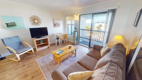 Welcome to Beach Racquet B319 - Beachfront w/ Pool & Water Views