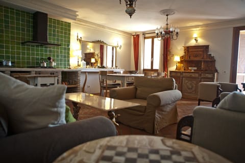 TUSCANY FOREVER RESIDENCE VILLA FAMIGLIA GROUND FLOOR APARTMENT no.5 