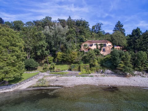 Villa Francesca, Reno Leggiuno Lake Maggiore -NORTHITALY VILLAS vacation rentals