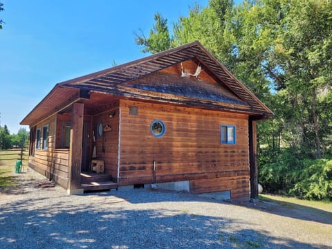 Welcome to A Bend in River Cabin!
