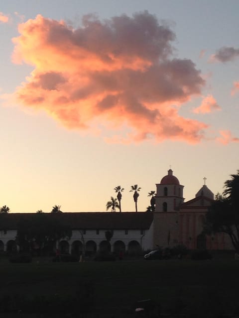 1/2 block to the Santa Barbara Mission and Rose Gardens