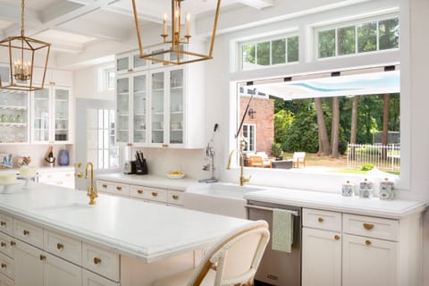 Passthrough to the Poolside Bar