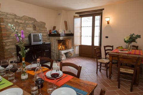 Dining room (ground floor)