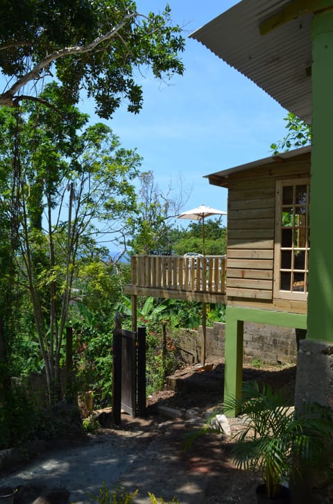 Awesome ocean, mountain and garden views