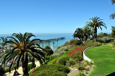 Feel the ocean breeze, while listening to the waves roll in from the balcony
