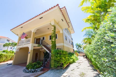 Welcome to Casa Lorelane!