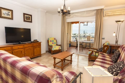 Carabeo 2000 2 1 Living and terrace