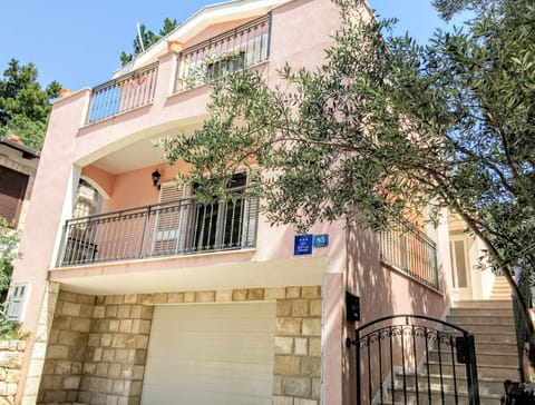 New Seaside House in the beautful village of Mokalo