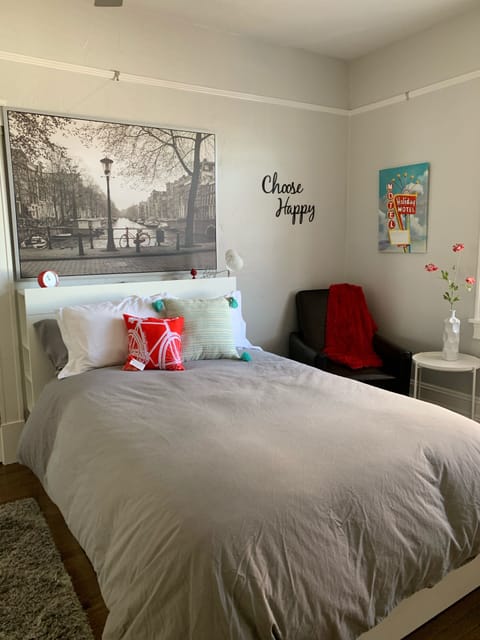 Bright and Cheery Studio