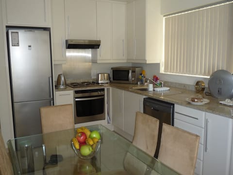 Open kitchen and diner