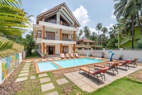 Villa with Swimming pool