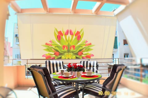 Sunny Terrace 
