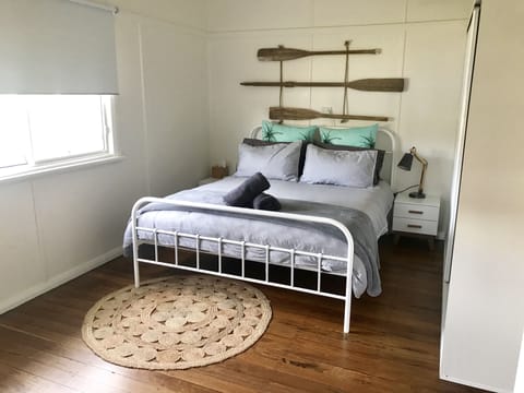 Bed 1 - Queen