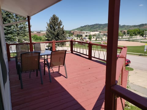 Front deck with seating and view