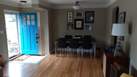 Main Floor Family/Dining Area