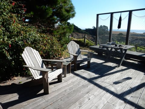 Several protected sun decks for sunbathing and outdoor dining