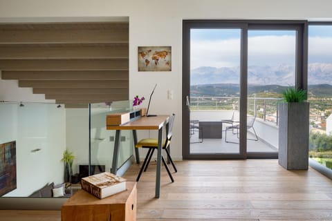 Villa Karga entrance hall with work desk