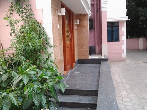 Apartment Entry