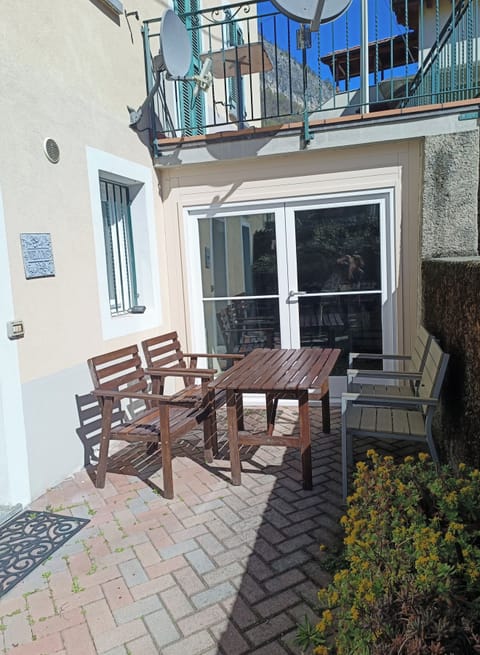 Enjoy a barbeque on the  ground floor  terrace area