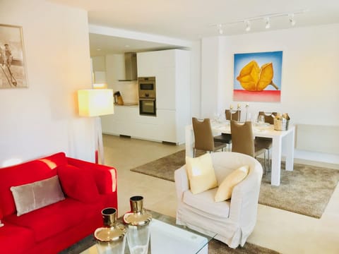 81babe7d-b10e-4f93-811c-31750674a3e4