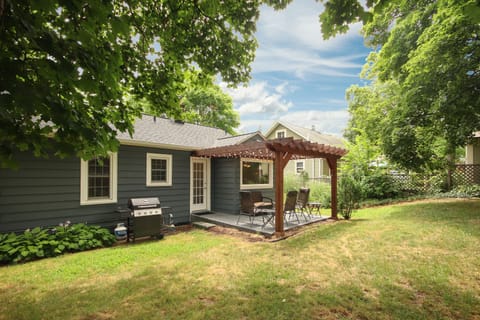Backyard for entertaining with new BBQ