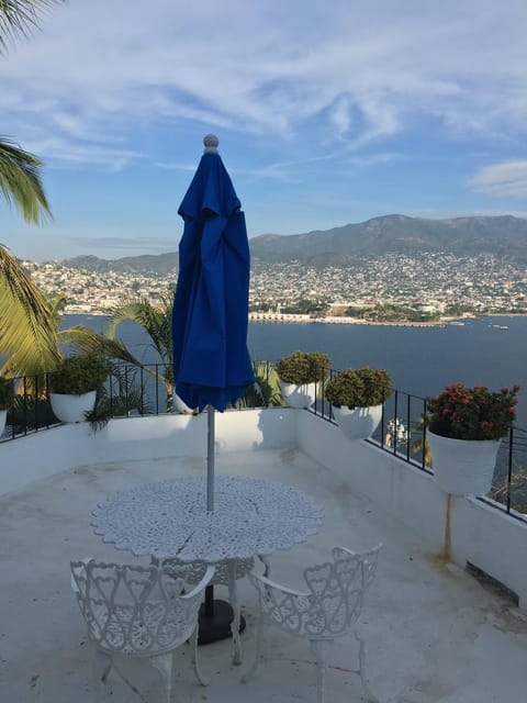 Private terrace in upstairs King Size w/Kitchenette