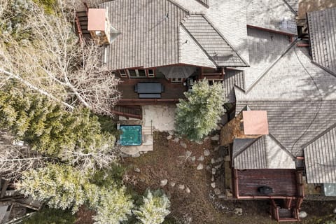 Grand Hyatt|Spacious Residence nestled in Cascade Village offers a quick and convenient shuttle ride to Grand Hyatt resort or Chair 20 House in Vail