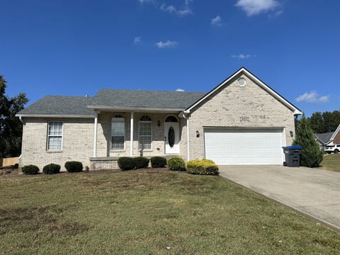 Single Family Home with 3 BR 2 Bath & Garage