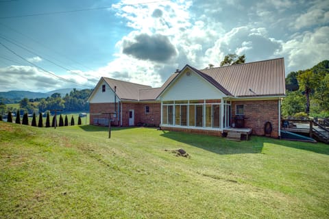 Great back yard and view!