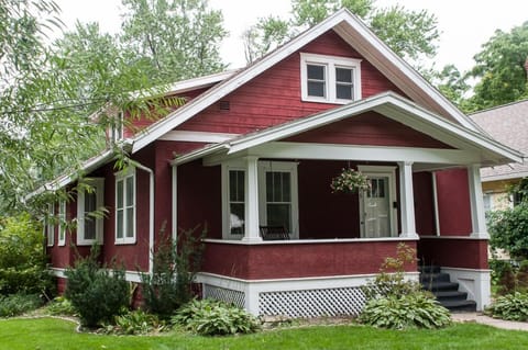Front of home with great porch for relaxing