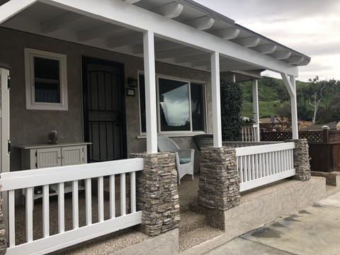Front Porch/ Entry 