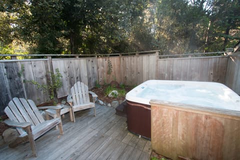 Hot tub on deck