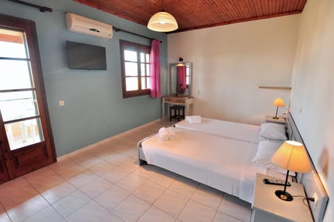 Located on the 1st floor, the property offers a total of 9 studios, open layout