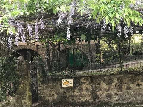 The 2 car parking spot and entrance