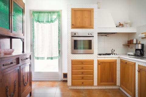 423eea82-781c-4c4a-9649-60e6b2a634ad