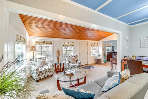 Spavinaw Vacation Rental | 1BR | 1BA | 800 Sq Ft | Steps Required