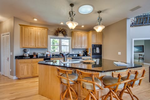 Kitchen | Cooking Basics | Island Seating