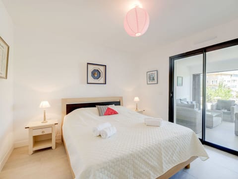 Furniture, Building, Comfort, Azure, Wood, Window, Textile, Lighting, Bed